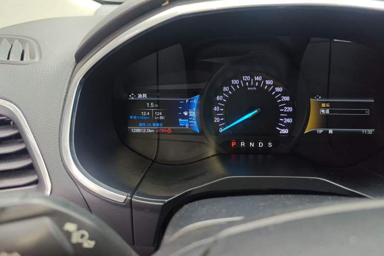 Used Ford Edge 2018 EcoBoost 245 Two-Wheel-Drive Titanium 7-Seater China V Standard Odometer Close Up