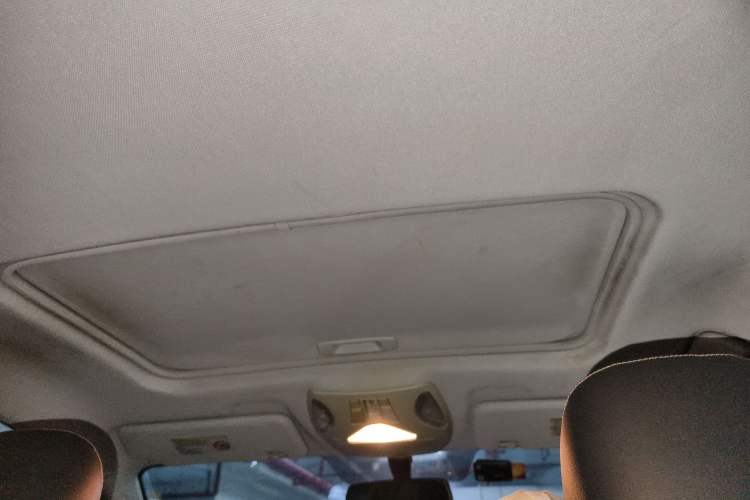 Used GAC Trumpchi GS5 Super 2015 1.8T Automatic All-Wheel-Drive Elite Edition Headliner