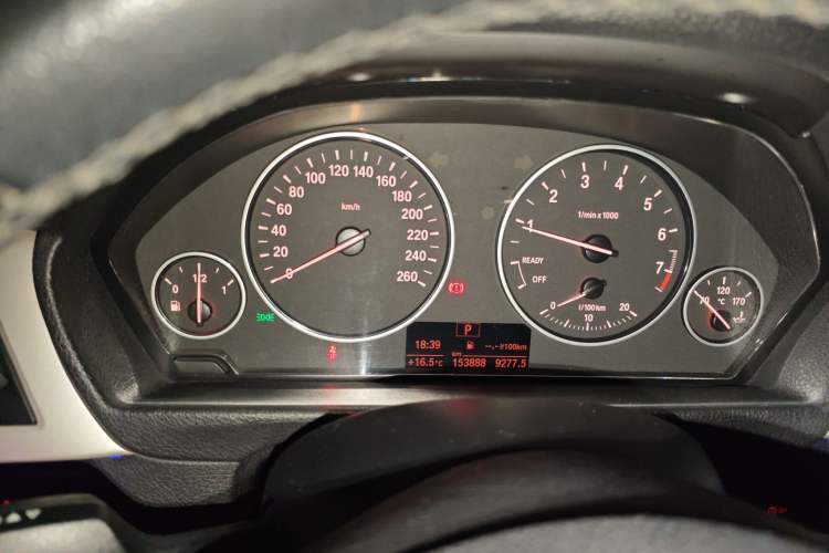 Used BMW 3 Series 2016 320i Fashion Model
