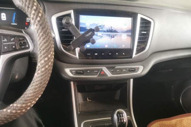 Used Geely Auto Vision X6 2018 1.8L Manual 4G Connect Luxury Edition Audio And AC Panel