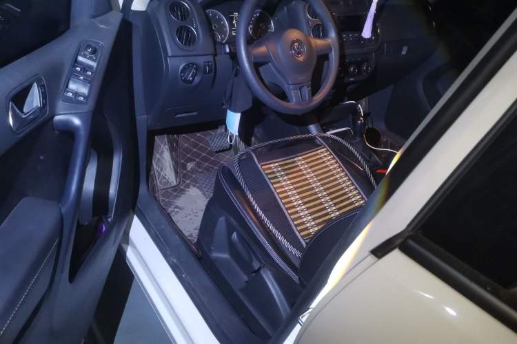 Used Volkswagen Tiguan 2017 300TSI Automatic Two-Wheel Drive Silk Road Luxury Edition Driver Seat