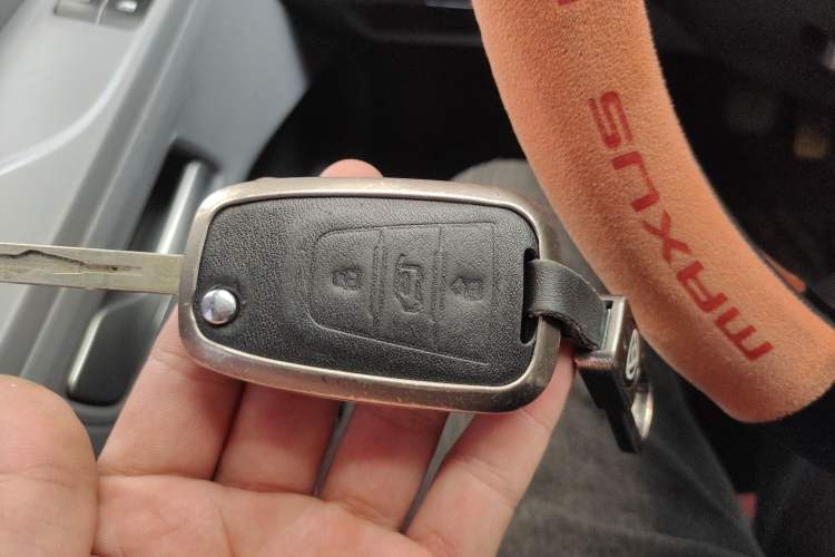 Used SAIC MAXUS Xintu V80 