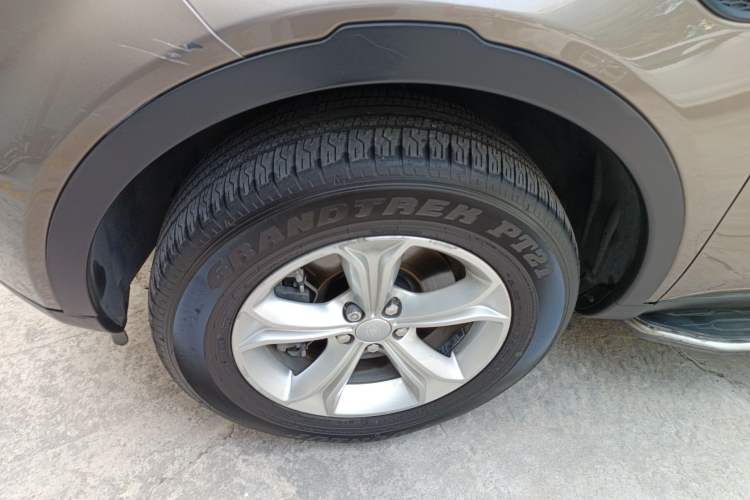 Used Land Rover Discovery Sport 2016 2.0T S Left Front Wheel Hub