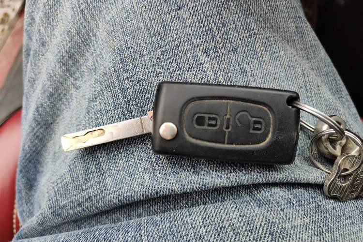 Used Peugeot 307 2013 Hatchback 1.6L Manual Comfort Edition
