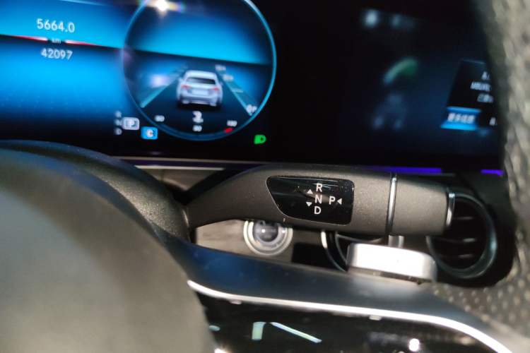 Used Mercedes-Benz E-Class 2022 Revised Version E 300 L Sporty and Stylish Edition Gear Lever