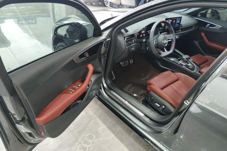 Used Audi A4L 2025 2 Million Units Enjoyment Version 40 TFSI Luxury Dynamic Edition