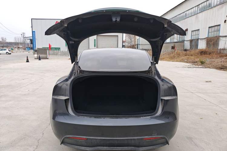 Used Tesla Model 3 2023 Rear-Wheel-Drive Version
