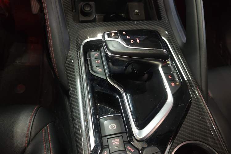 Used SAIC MAXUS D90 Pro 2020 2.0T Diesel 4x4 Alashan Edition 6 Seats Gear Lever