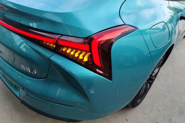 Used NETA S 2022 Extended-Range Version 1160 km Range Rear-Wheel Drive Mid-Grade