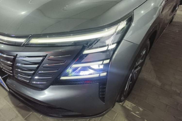 Used CHANGAN CS75 PLUS 2025 4th Generation 1.5T New Blue Whale Smart Luxury Edition Left Front Headlight