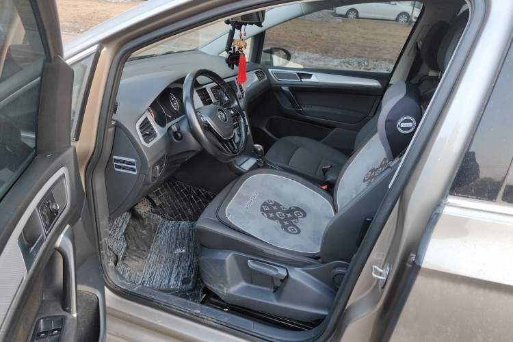 Used Volkswagen Golf Sportsvan 2016 230TSI Automatic Trend Edition
