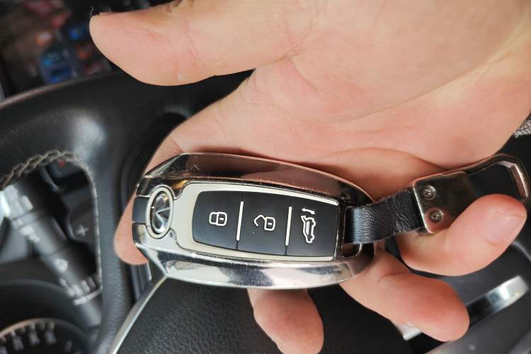 Used Infiniti QX50 2020 2.0T Two-Wheel Drive Fashion Edition Vehicle Key