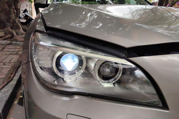 Used BMW 7 Series 2013 740Li xDrive Right Front Headlight