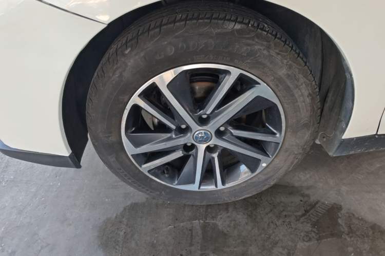 Used Venucia D60 2018 1.6L Manual Smart Connect Elite Edition
