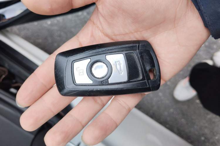 Used BMW 3 Series 2015 320Li Luxury Edition Fashion Model
