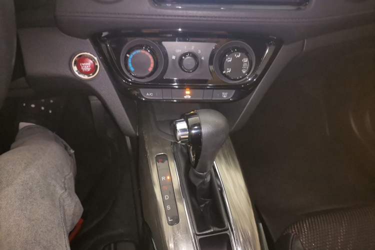 Used Honda XR-V 2017 1.8L EXi CVT Comfort Version Gear Lever