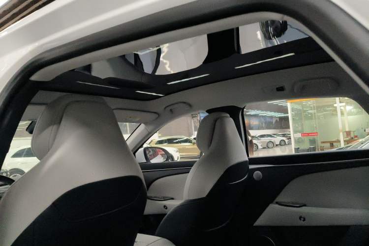 Used ARCFOX Alpha T5 2024 520 PRO Headliner