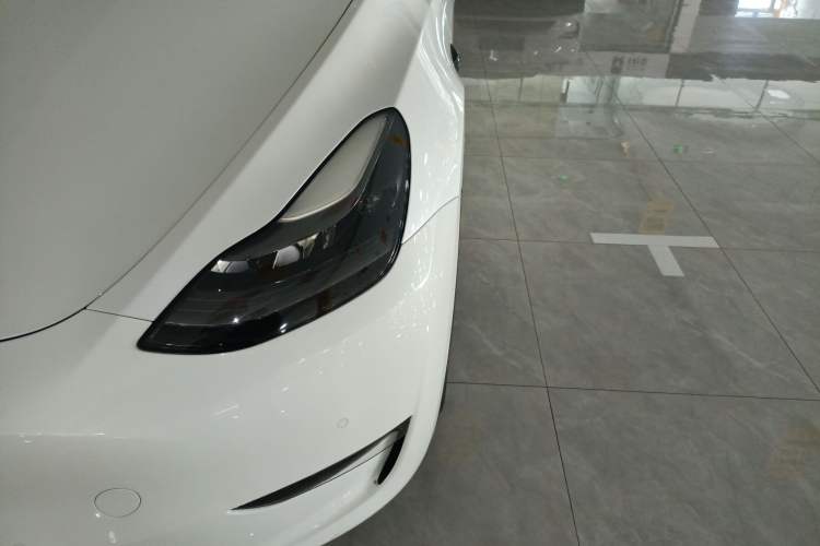 Used Tesla Model Y 2021 Long-Range All-Wheel-Drive Version 3D7