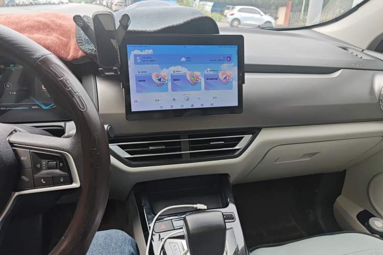 Used BYD Yuan Pro 2023 401 km Deluxe Version Audio And AC Panel