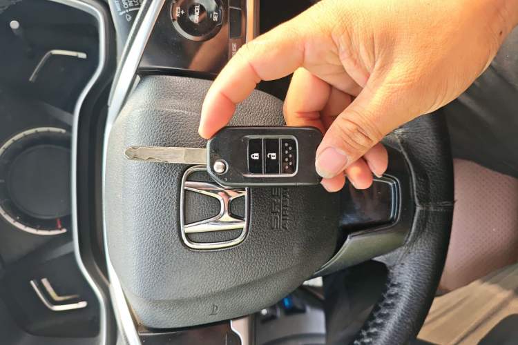 Used Honda CR-V 2019 240TURBO CVT 2WD Comfort Version China VI Emission Standard Vehicle Key