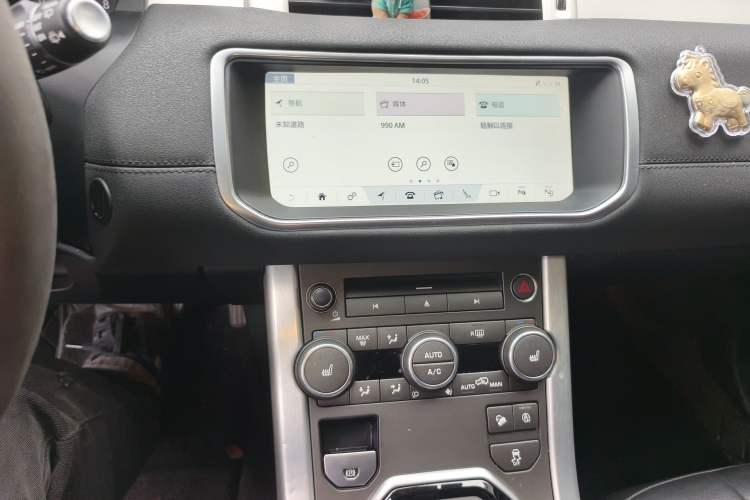 Used Land Rover Range Evoque 2018 240 PS SE Smart Brilliance Edition Audio And AC Panel