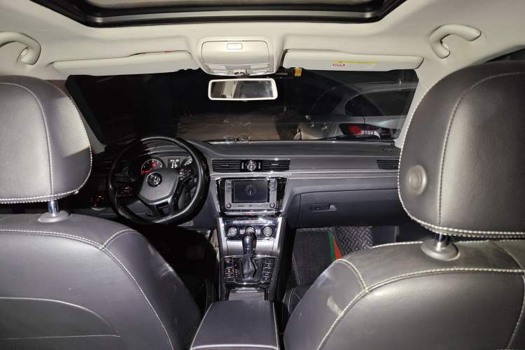 Used Volkswagen Passat 2017 330TSI DSG Luxury Edition
