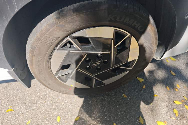 Used Hyundai ELEXIO 2025 Model Two-Wheel-Drive SMART Edition 64.2kWh