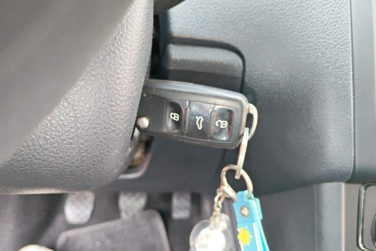 Used Volkswagen Polo 2014 1.4L Manual Fashion Edition Vehicle Key