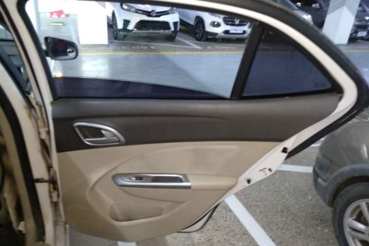 Used Baojun 630 2014 1.5L manual standard version