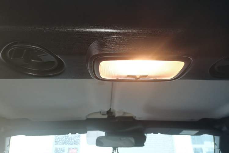 Used BAIC Off-Road BJ40 2021 2.0D Automatic Four-Wheel Drive Blade Hero Edition Adventurer Model (with Front and Rear Electronic Locks) Headliner