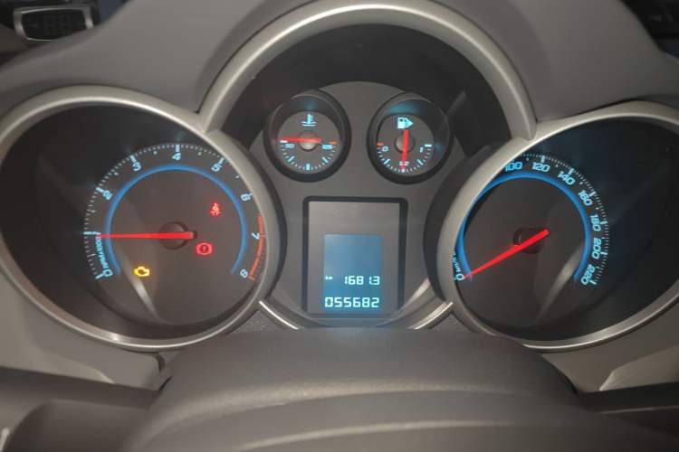Used Chevrolet Cruze 2013 1.6L SL MT Instrument Cluster