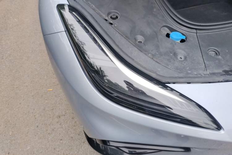 Used NETA GT 2023 580 AWD Right Front Headlight