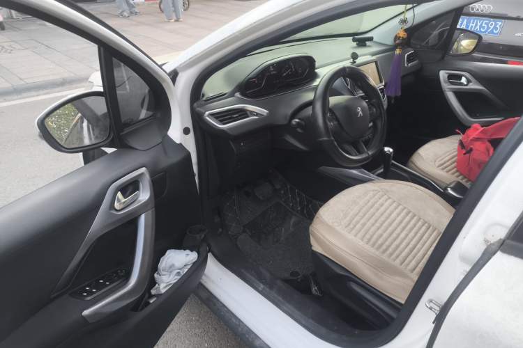 Used Peugeot 2008 2014 1.6L Automatic Fashion Edition Driver Seat