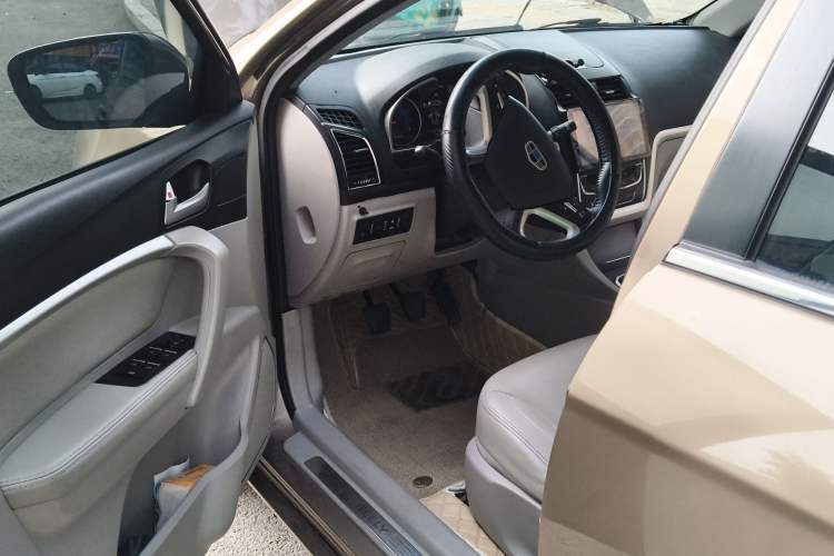 Used Geely Auto Emgrand 2014 Sedan 1.5L Manual Elite Model
