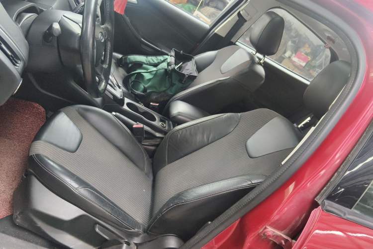 Used Ford Focus 2012 Hatchback 1.6L Automatic Fashion Edition
