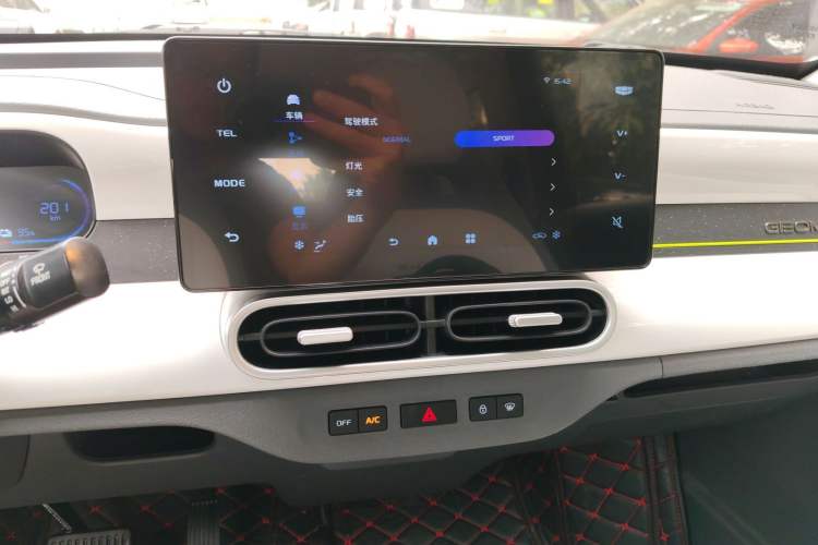 Used Geely Galaxy Panda 2024 200km Panda Kart Audio And AC Panel