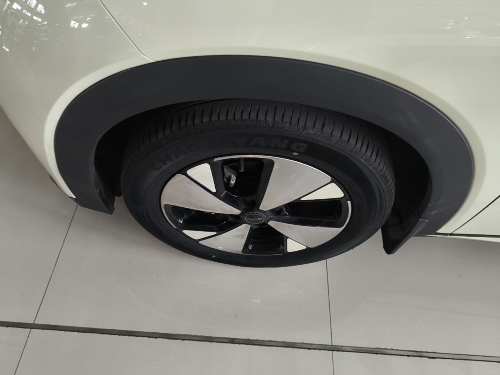 BYD Dolphin 2023 420 km Fashion Edition — снимка 10