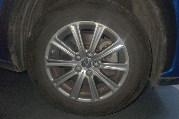 Used Lexus NX 2018 200 Front-Wheel-Drive X-Trail Version China V Standard Right Front Wheel Hub