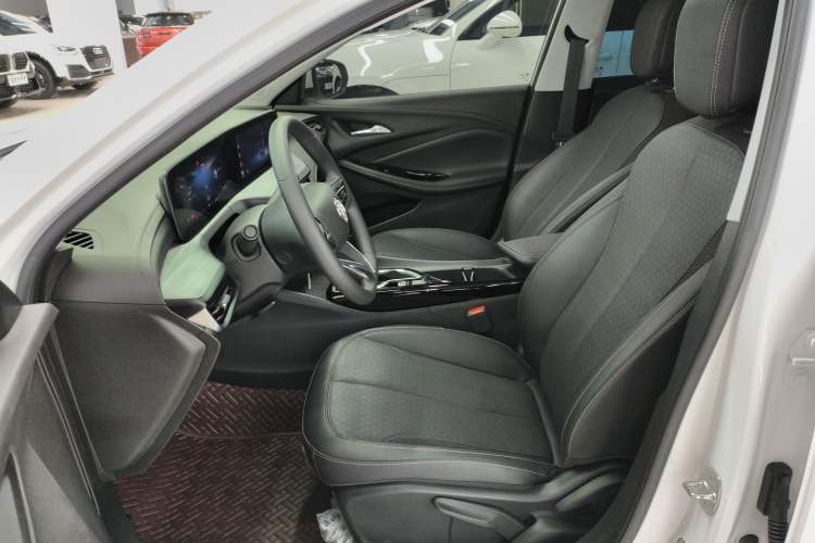Used Buick Verano 2023 Pro Enjoyment Edition Left Front Seat