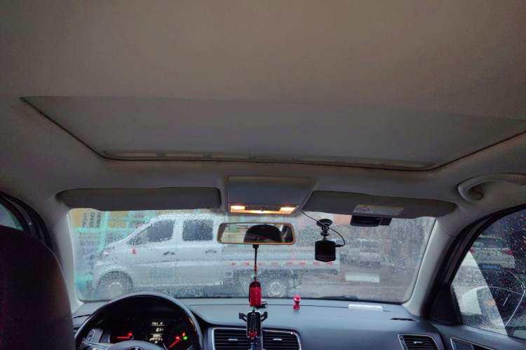 Used Volkswagen Lavida 2017 1.6L Automatic Comfort Edition
