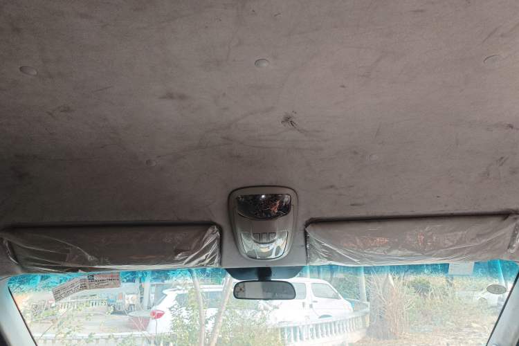 Used JAC Group Sunray 2017 2.0T Short-Wheelbase Mid-Roof Xingkuaiyun Multi-Purpose Commercial Vehicle