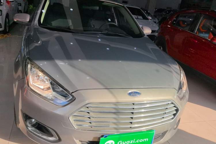 Used Ford Escort 2015 1.5L Automatic Fashion Model
