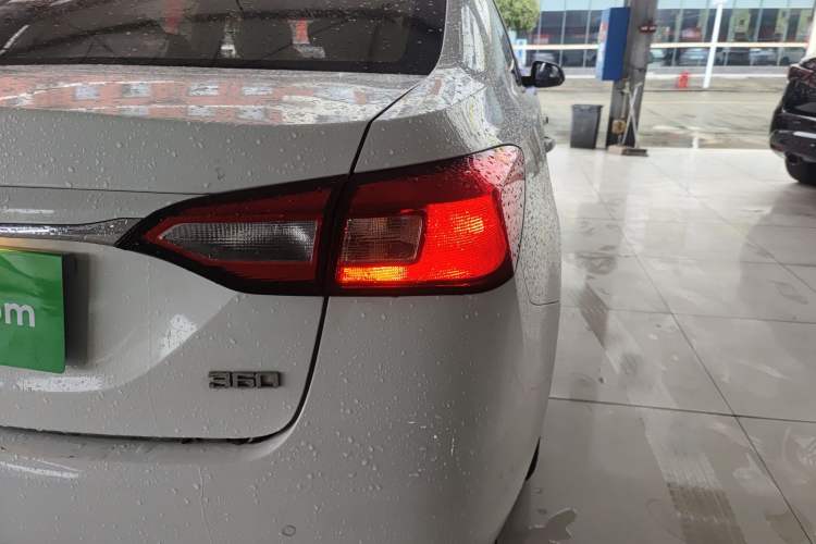 Used Roewe 360 2017 1.5L Automatic Luxury Edition
