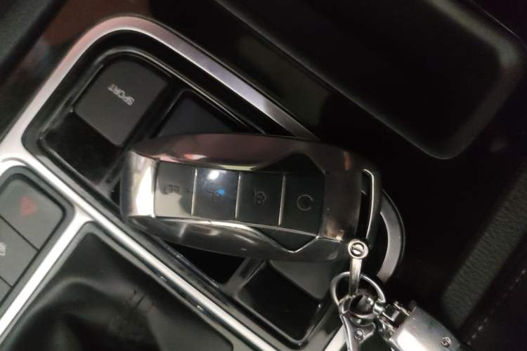 Used BYD Song MAX 2021 Upgraded Model 1.5T Automatic Luxury 6-Seater Vehicle Key