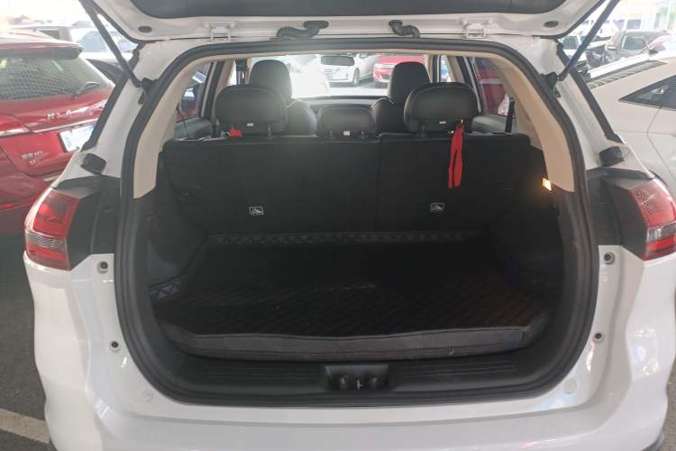 Used Geely Auto Emgrand X7 Sport 2021 Million Edition 1.8TD DCT Two-Wheel Drive Luxury Model
