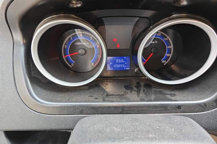 Used CHANGAN KAICHENG Ruixing M80 2018 1.5L Base Van Flat Roof Back-Hinged Doors 4G15S Odometer Close Up