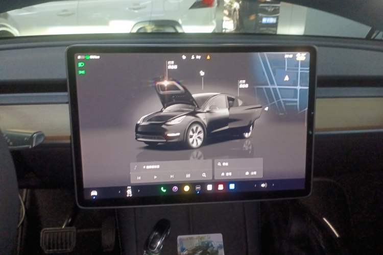 Used Tesla Model Y 2022 Long-Range All-Wheel-Drive Version