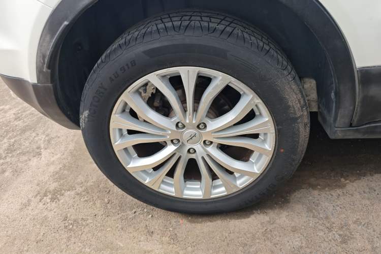 Used Land X7 2015 2.0T Panoramic Prestige Edition Right Rear Wheel Hub