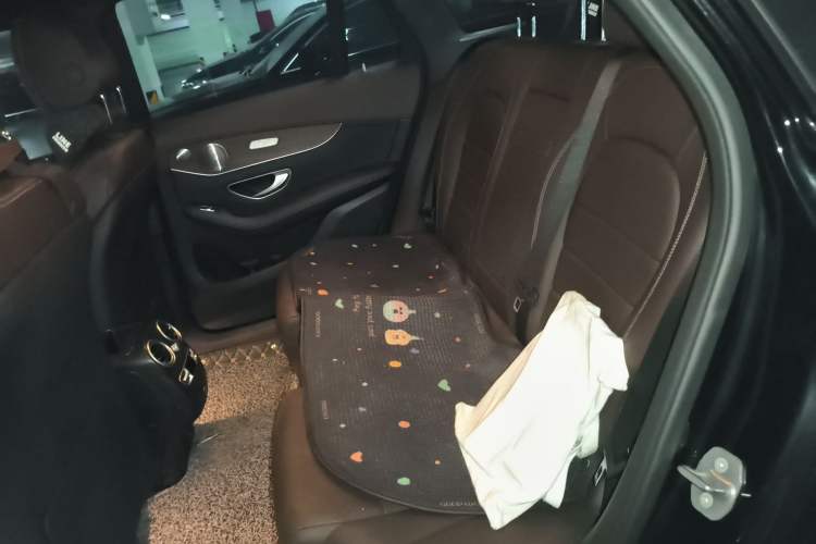 Used Mercedes-Benz GLC 2021 GLC 300 L 4MATIC Dynamic Model Left Rear Seat