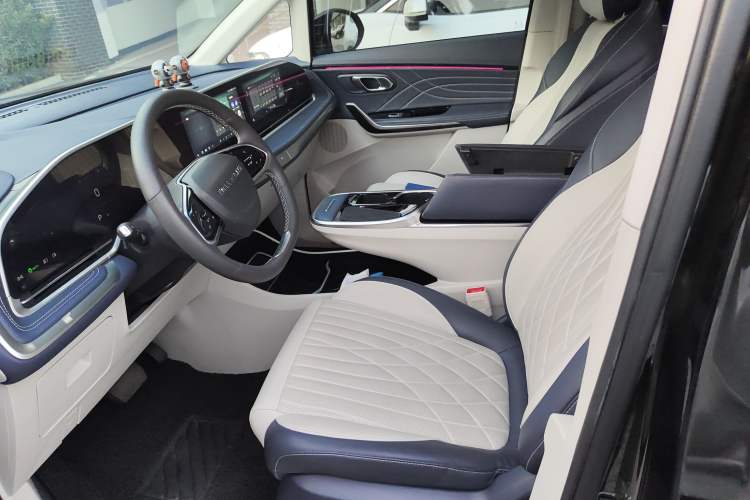 Used SAIC MAXUS G90 2022 2.0T Interstellar Seven-Seater